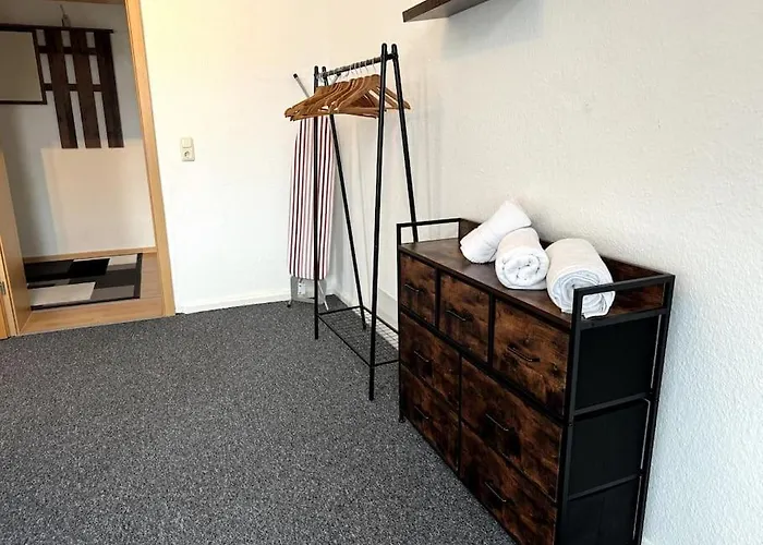 Moderne Wohnung Nahe Bahnhof Und Dem Goitzschesee