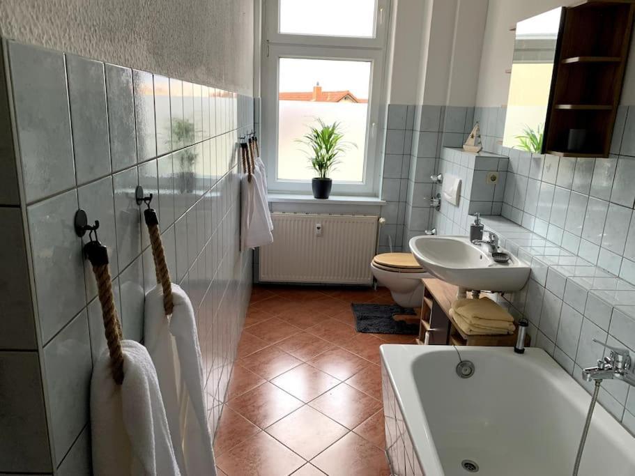 Apartment Moderne Nahe Bahnhof Und Dem Goitzschesee